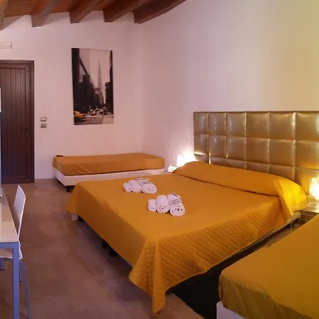 1823 Hotel 3*