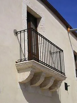 1823