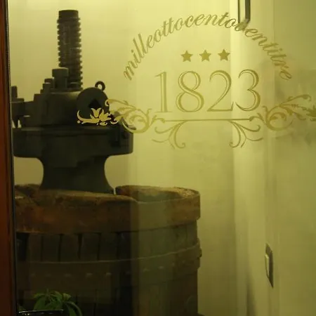 1823 Hotel